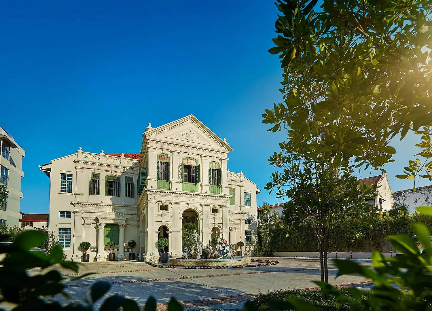 The Edison George Town Hotel